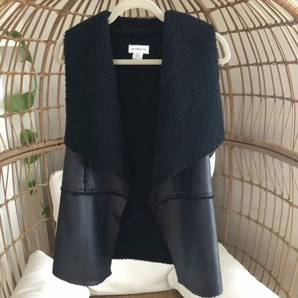 Liz Claiborne suede vest - Picture 1 of 8